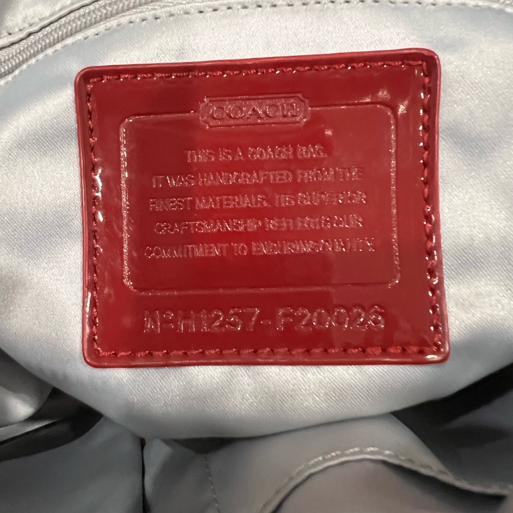 Coach Poppy Daisy XL Shoulder Bag EUC - Picture 10 of 16